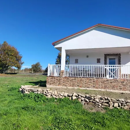 “Casa Abella “ * La Magdalena (Ourense)