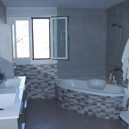 “Casa Abella “ * La Magdalena (Ourense)