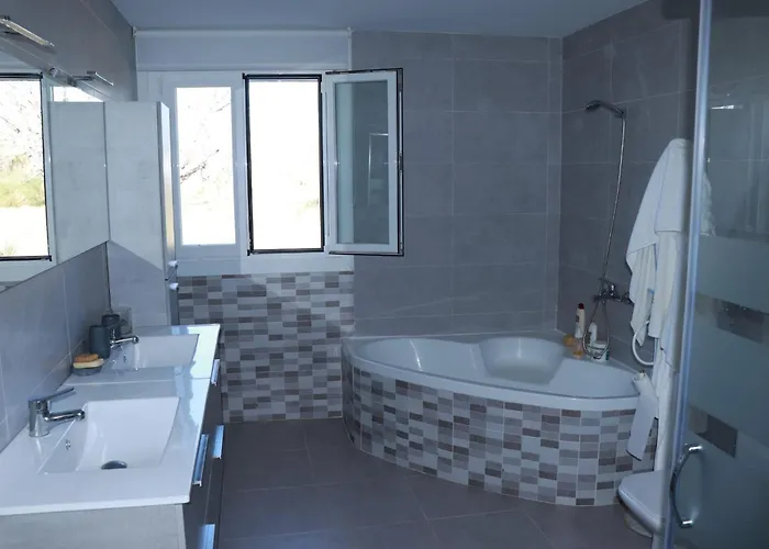 “Casa Abella “ * Monterrei